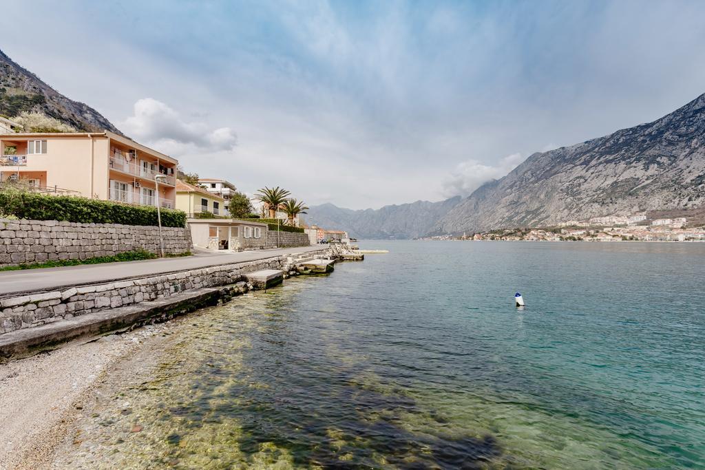 Sea Holiday Muo With Sea And City View Kotor Exteriör bild